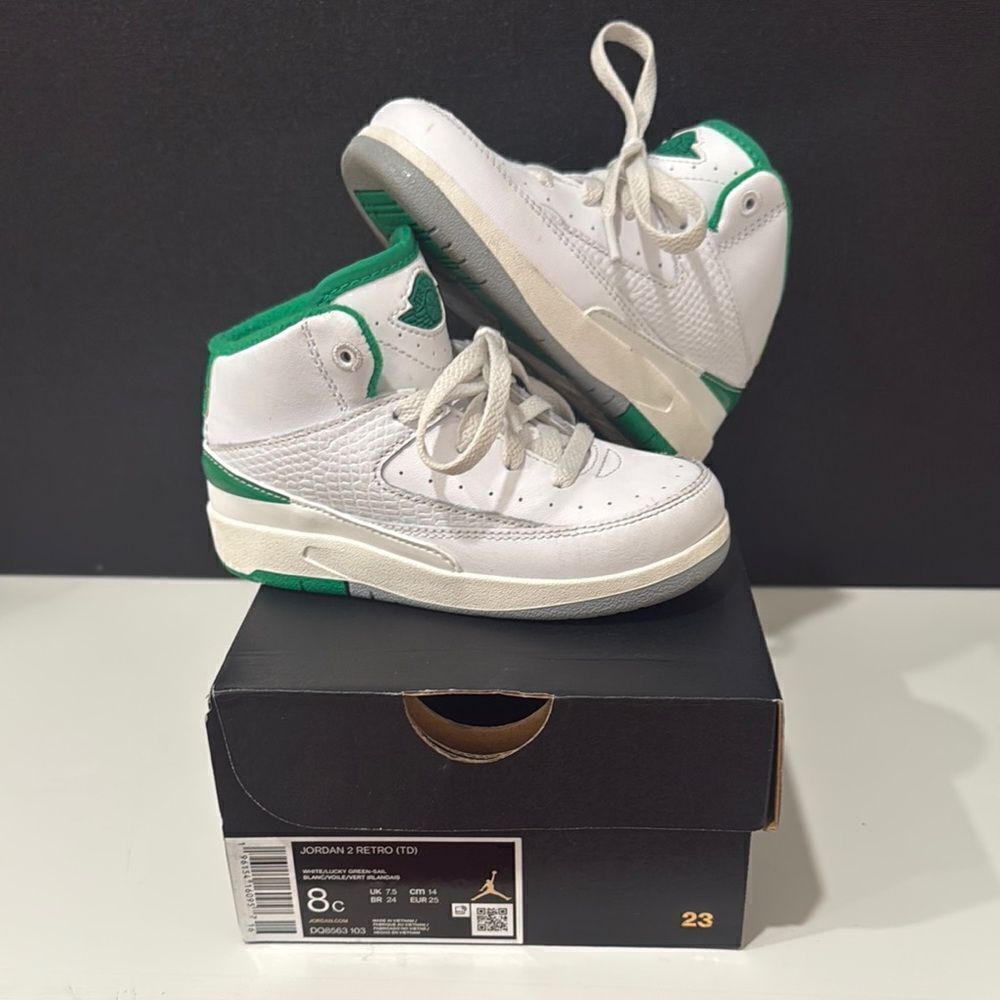 Kids Jordan 2 Retro Sneakers